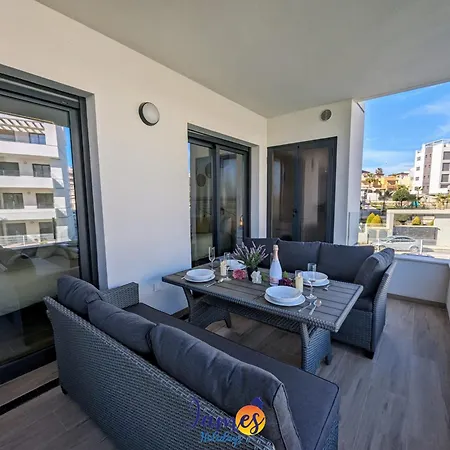 Modern 2 Bed With Com Pool Vm52 *