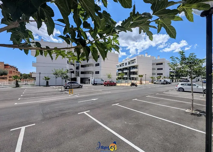 Apartment Modern 2 Bed With Com Pool Vm52