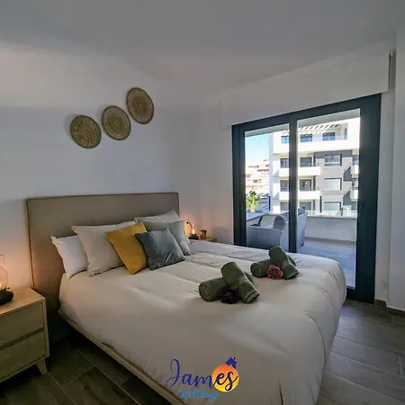 Modern 2 Bed With Com Pool Vm52 شقة *