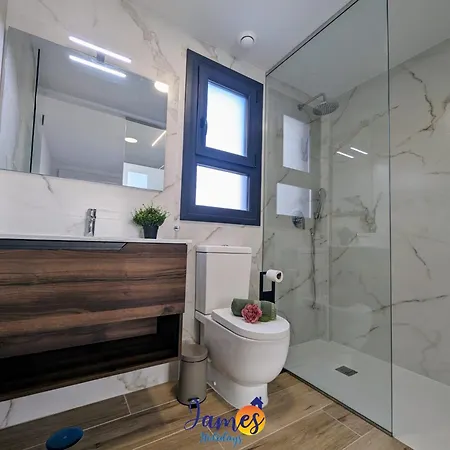 Modern 2 Bed With Com Pool Vm52 شقة فيلا مارتن