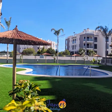 Modern 2 Bed With Com Pool Vm52 *